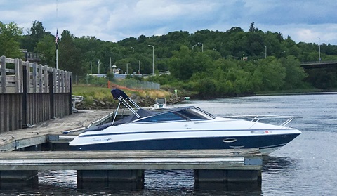 boat docked at gardiner waterfront.jpg