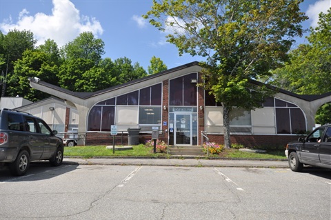 Gardiner City Hall Exterior